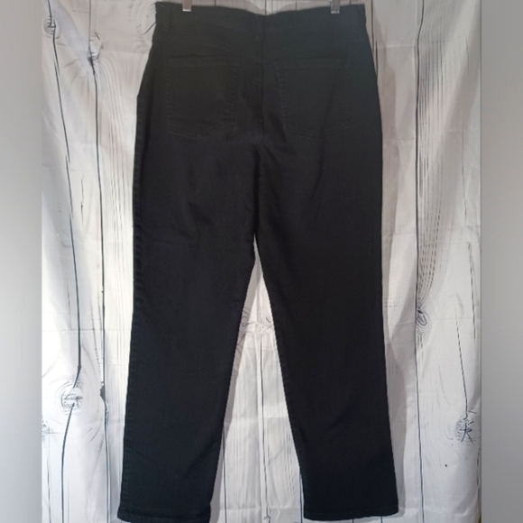 Gloria Vanderbilt Amands Classic Black Jeans - Picture 2 of 12